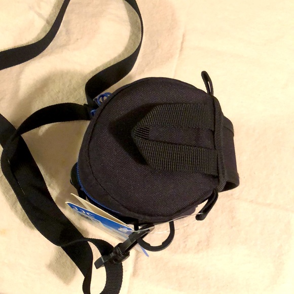 NWTO JJC Deluxe Lens Pouch fits low 3.15” x 5.98” (D x L). Shoulder & belt strap - Picture 6 of 7